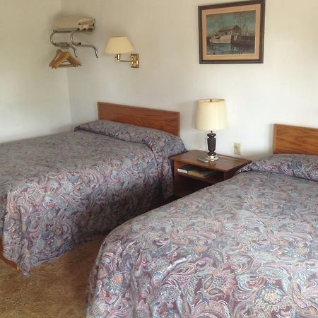 Cool City Motel Two Rivers Εξωτερικό φωτογραφία
