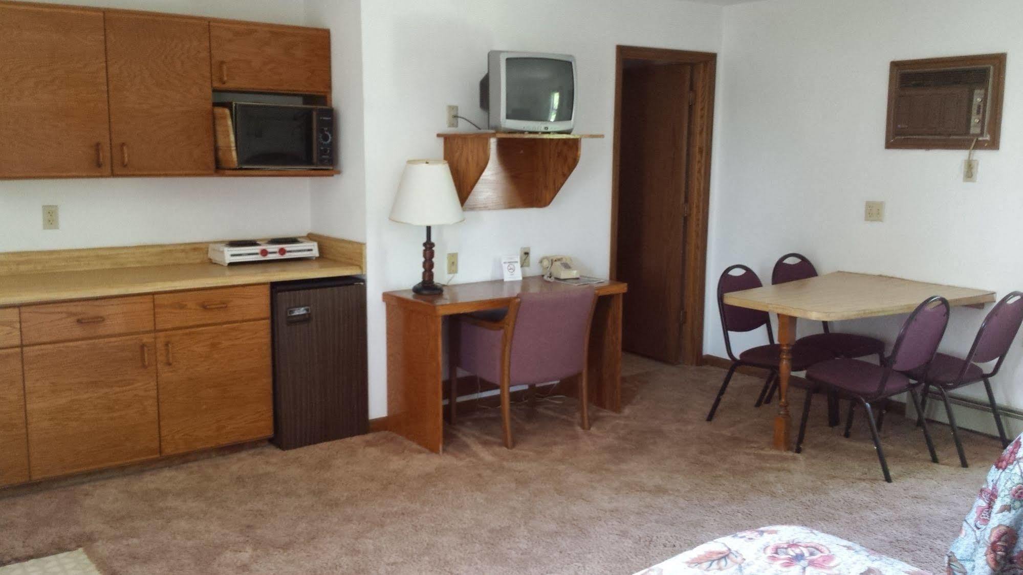 Cool City Motel Two Rivers Εξωτερικό φωτογραφία